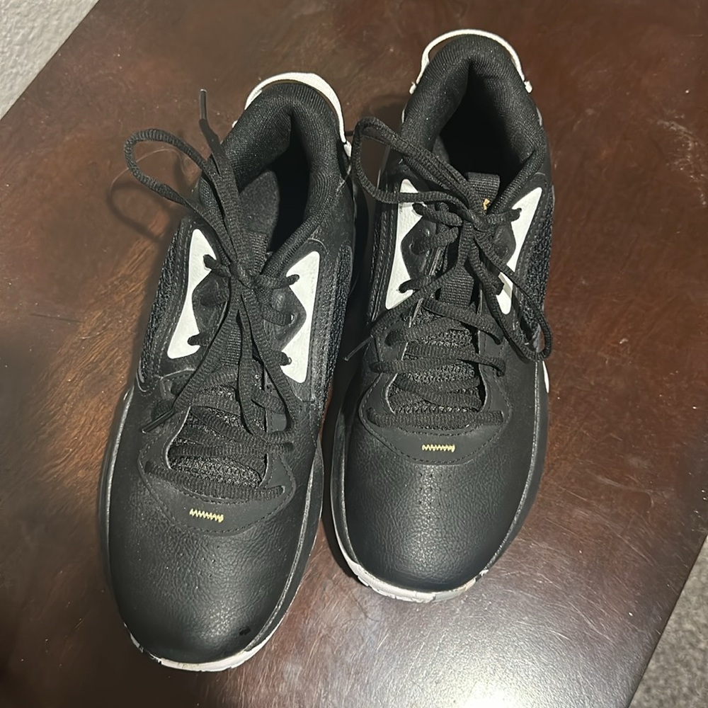 Under Armour boys shoes